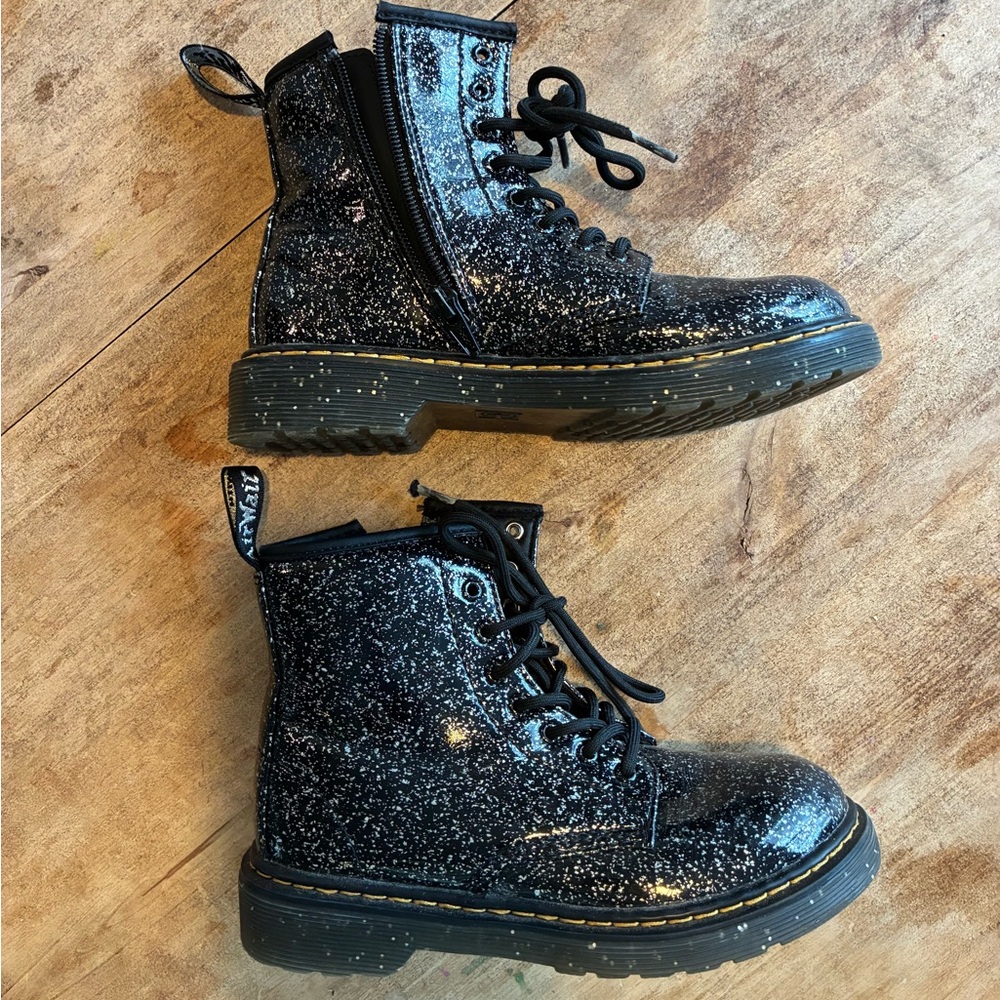 Girls Dr. Martens Black Glitter Zip Combat Boots